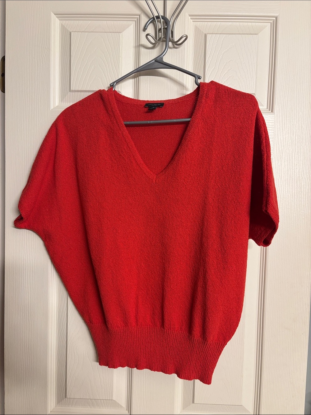 Ann Taylor Factory Red V-Neck Short Sleeve Sweater